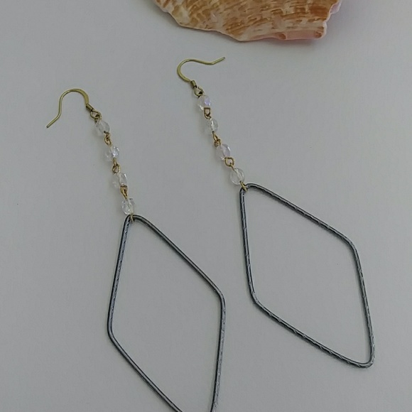 🔴SOLDGunmetal Diamond Shape Beaded Dangle Earring - Picture 3 of 7